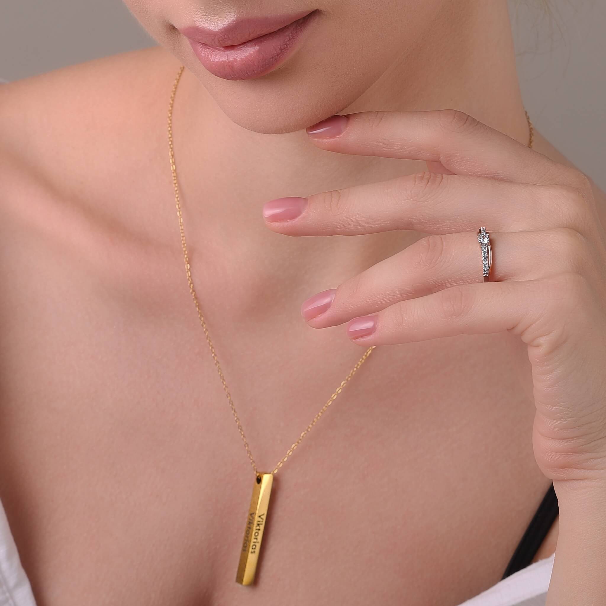 Personalized bar necklace